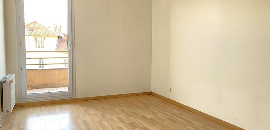 Réf : icsMVL1213-002, 3 pièce(s), VILLEURBANNE