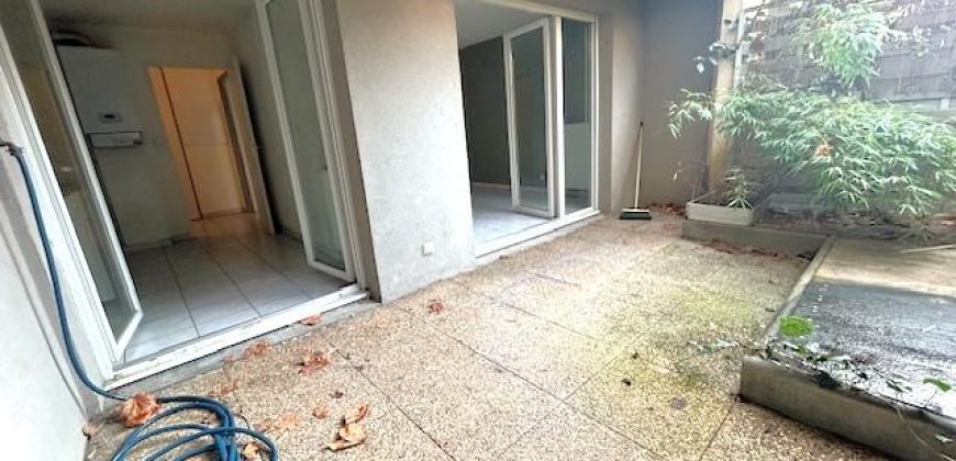 Réf : icsGST1256-001, 2 pièce(s), LYON