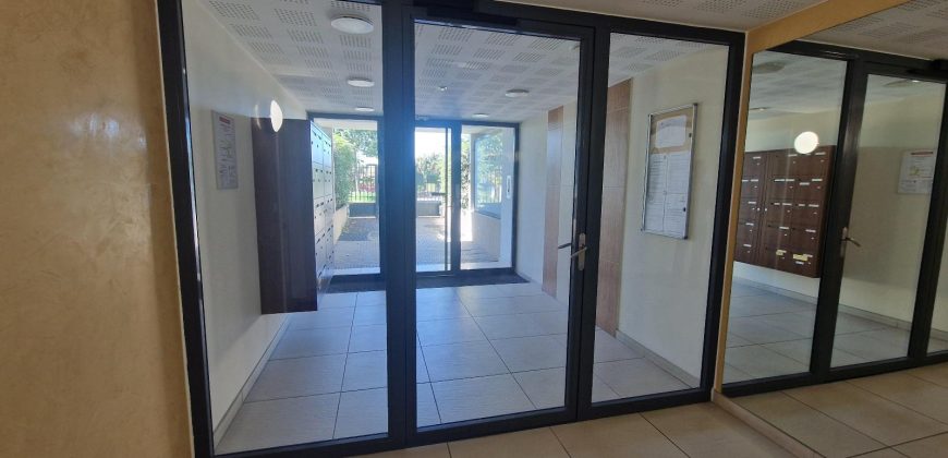 Réf : icsRME1258-003, 3 pièce(s), VOURLES