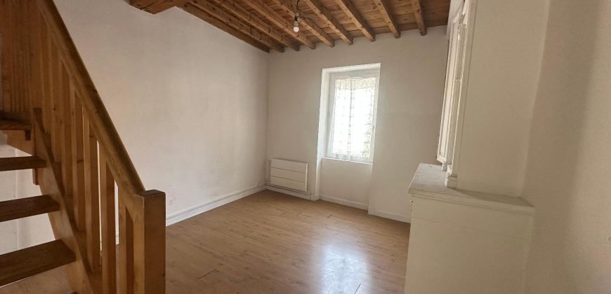 Réf : GES06140004-377, 4 pièce(s), GIVORS