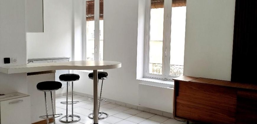 Réf : TAPP84408, 2 pièce(s), VILLEURBANNE