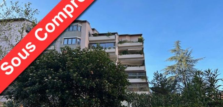 Réf : icsGST1223-001, 4 pièce(s), LYON