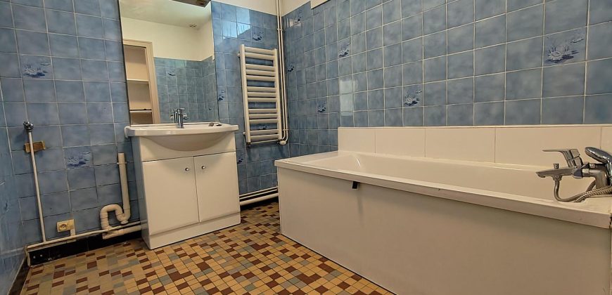 Réf : GES38980008-371, 3 pièce(s), STE FOY LES LYON