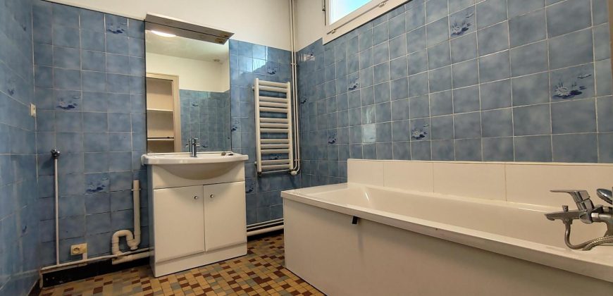 Réf : GES38980008-371, 3 pièce(s), STE FOY LES LYON