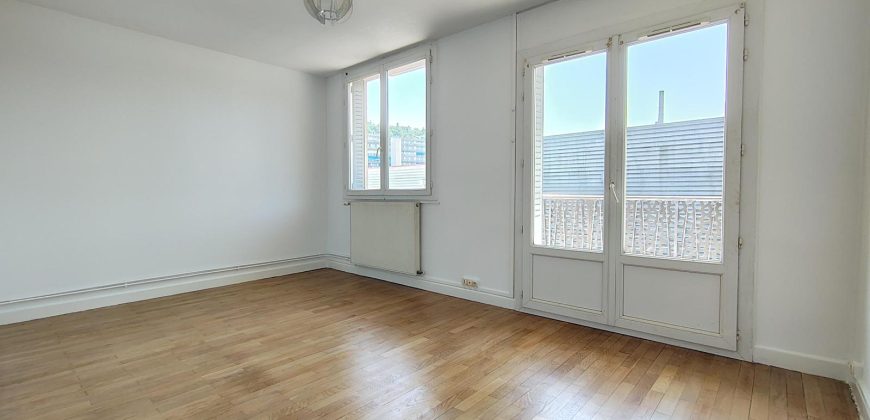 Réf : GES38980008-371, 3 pièce(s), STE FOY LES LYON