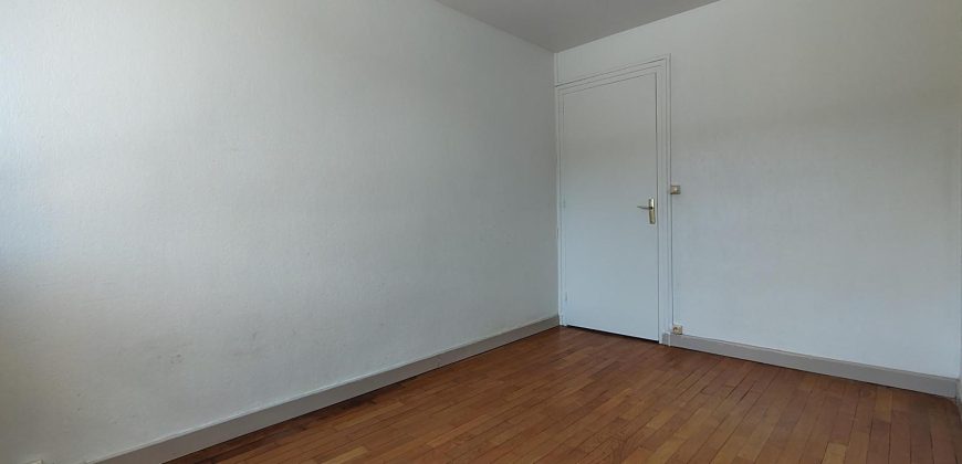 Réf : GES38980008-371, 3 pièce(s), STE FOY LES LYON
