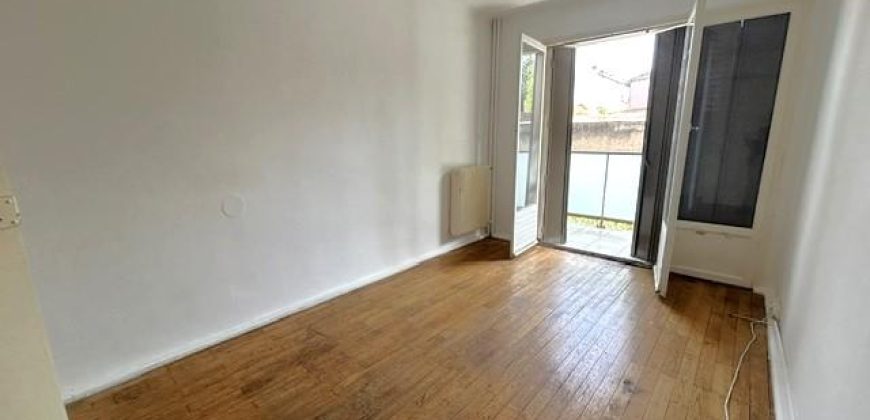 Réf : icsGST1282-001, 2 pièce(s), VILLEURBANNE