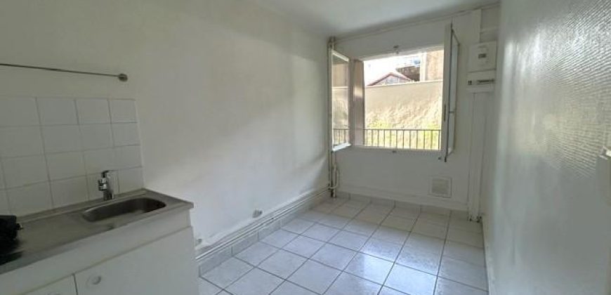 Réf : icsGST1282-001, 2 pièce(s), VILLEURBANNE