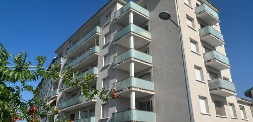 Réf : icsGST1282-001, 2 pièce(s), VILLEURBANNE