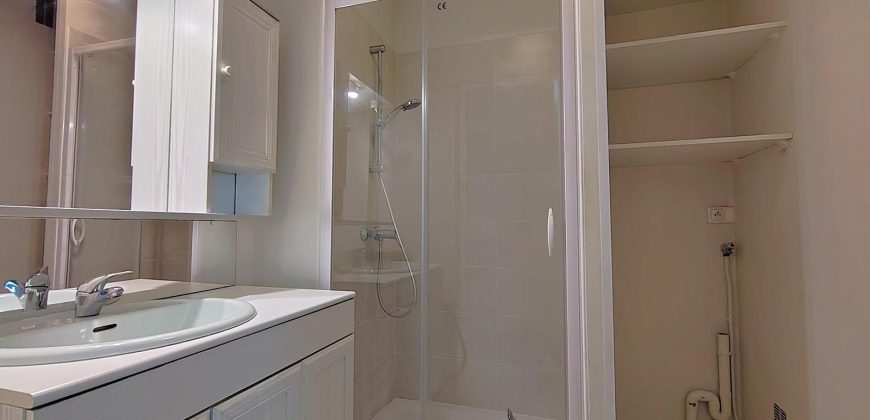 Réf : GES38360319-374, 3 pièce(s), VILLEURBANNE