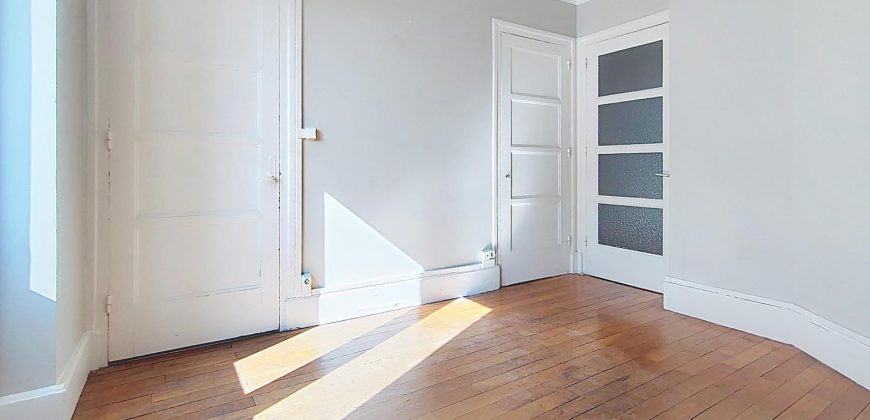 Réf : GES07070052-374, 2 pièce(s), LYON