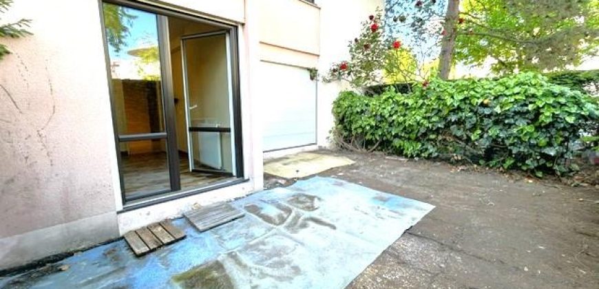 Réf : icsGST1285-001, 2 pièce(s), VILLEURBANNE